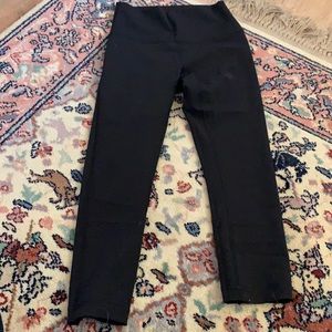 Black lululemon leggings cropped